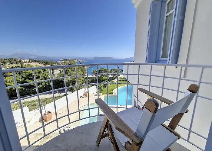 Seafront Vagart By Goutos Aghios Emilianos (Peloponnese)