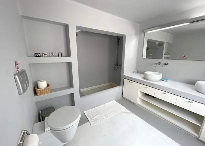 Seafront Vagart By Goutos * Aghios Emilianos (Peloponnese)