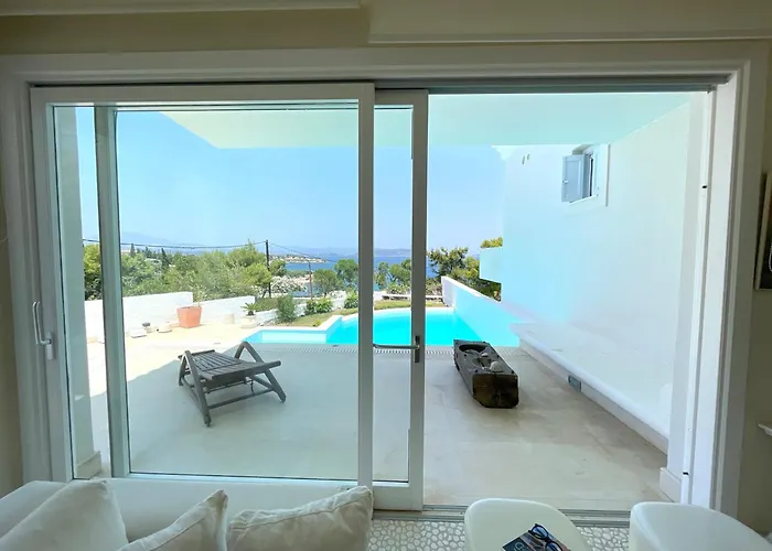 Seafront Vagart By Goutos Aghios Emilianos (Peloponnese)