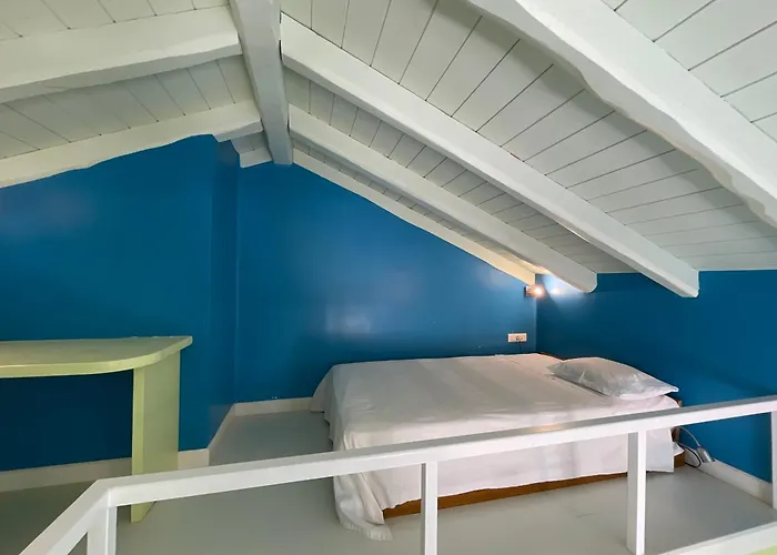 Seafront Vagart By Goutos *