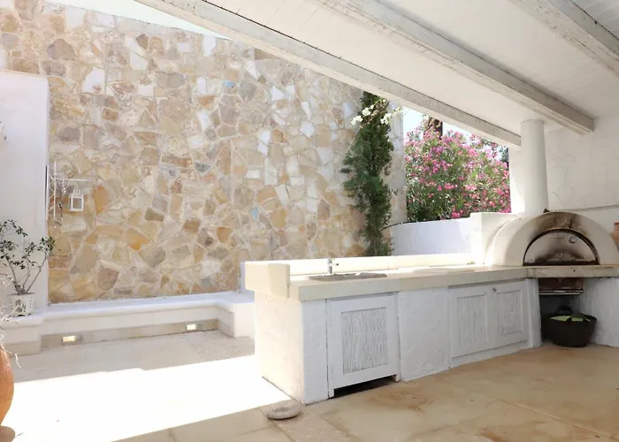 Seafront Vagart By Goutos Aghios Emilianos (Peloponnese)